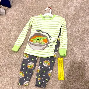 NWT Star Wars Baby Yoda Pajamas
